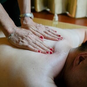 Aroma Oil Massage | 2 Hours